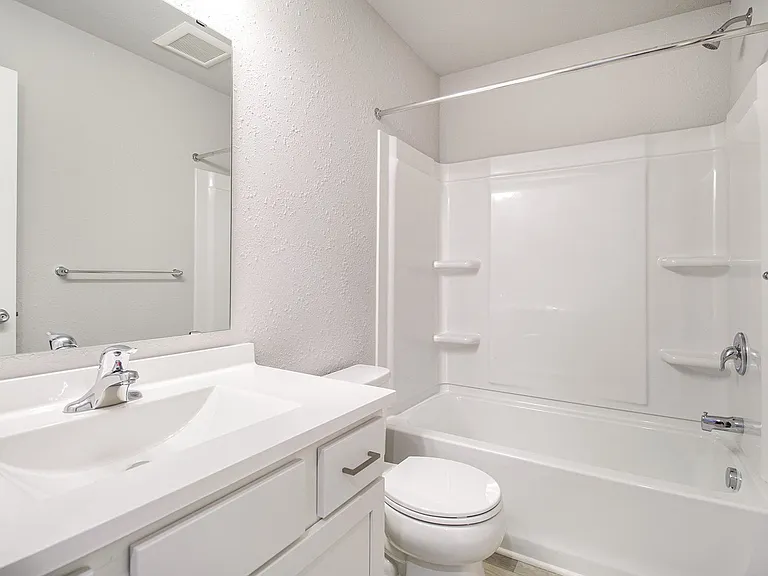 1257 Baker St — Photo 17