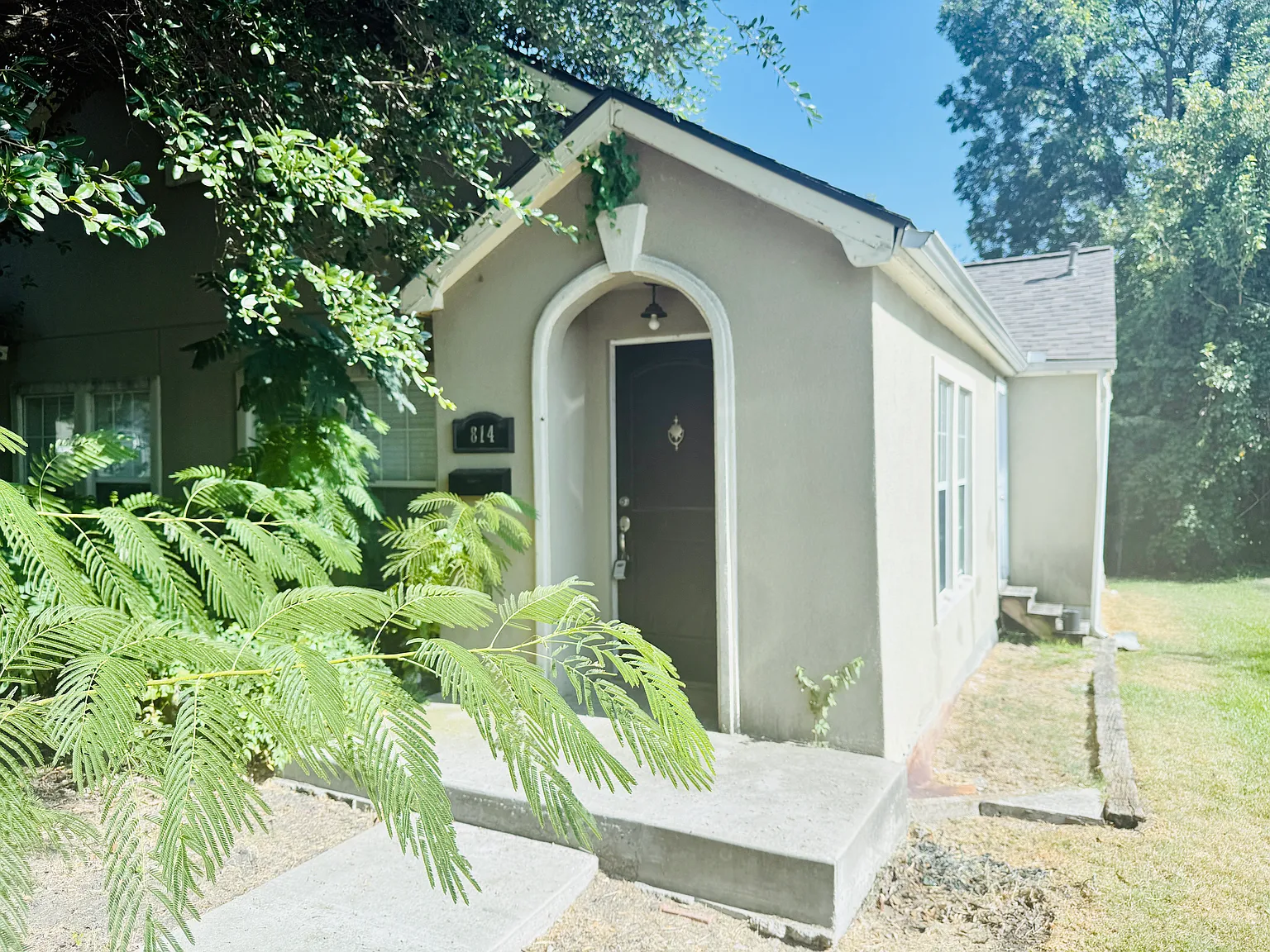 2 bed, 1100 sqft, $1,200 — Photo 1