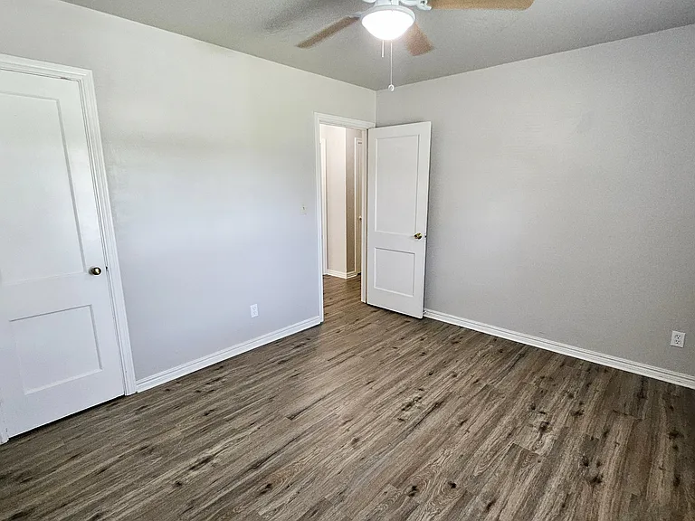 2132 Churchill Pl — Photo 14