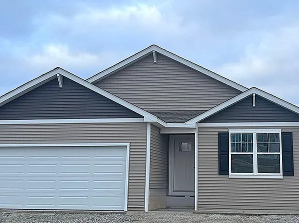 435 Fry St, Hebron, IN 46341