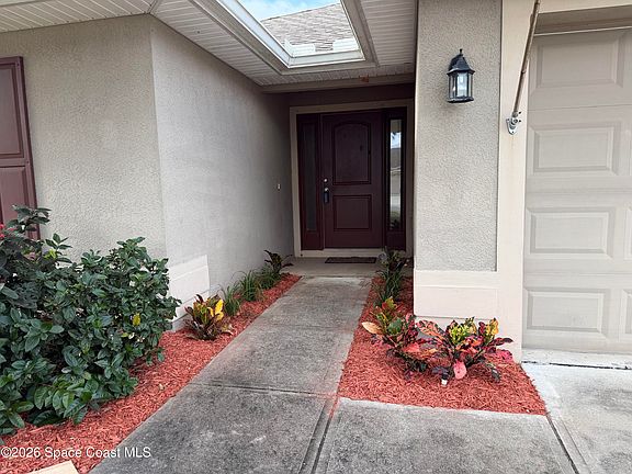 2nd image of 2040 Savannah Blvd