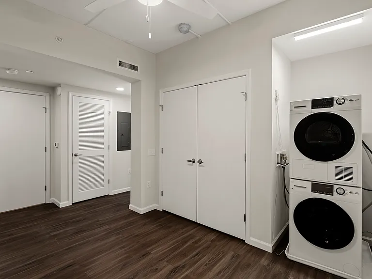 Gallery 118 — Photo 31