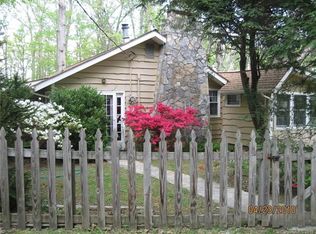 799 Brightwater Dr, Hendersonville, NC 28739