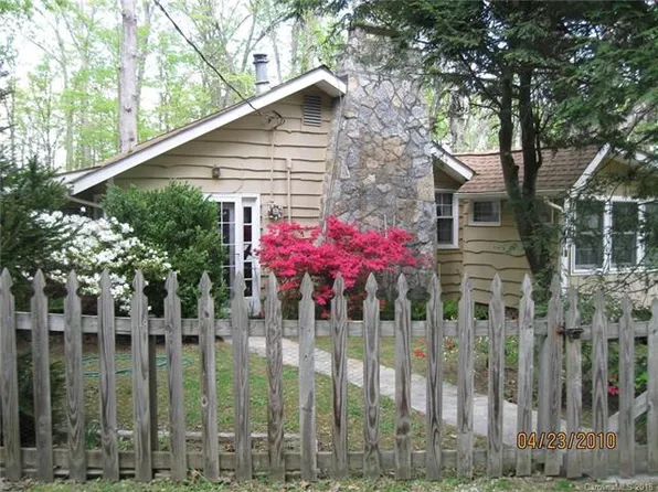 799 Brightwater Dr, Hendersonville, NC 28739