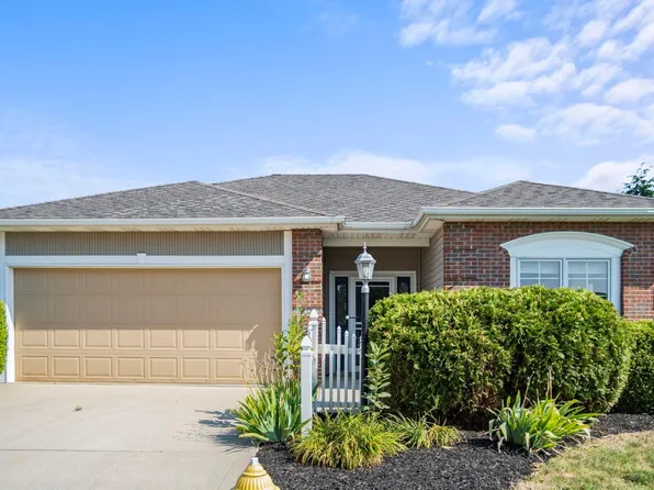 12726 Grand Station Dr, Fort Wayne, IN 46814