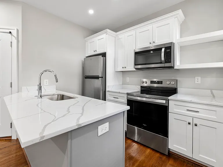 806 N Arthur Ashe Blvd #11 — Photo 17