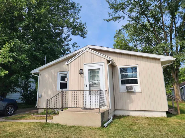 130 S Lapeer St, Standish, MI 48658