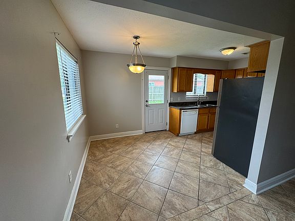 2nd image of 116 Christie Ln