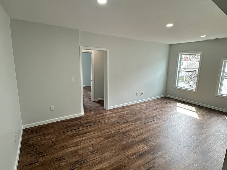 2 Freeland St #1 — Photo 13