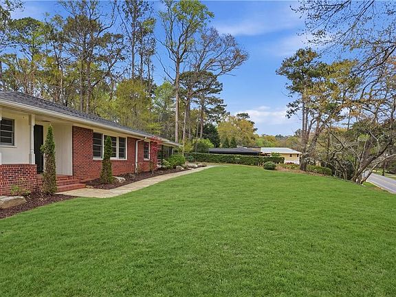 2nd image of 1888 Lenox Rd NE