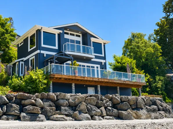 902 S 277th St, Des Moines, WA 98198