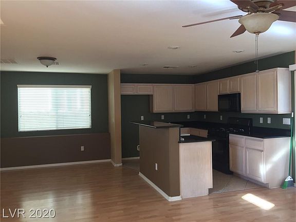 3rd image of 6526 Cathedral Blue Ave