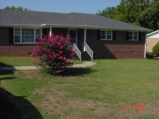 2nd image of 1207 Bolt Dr
