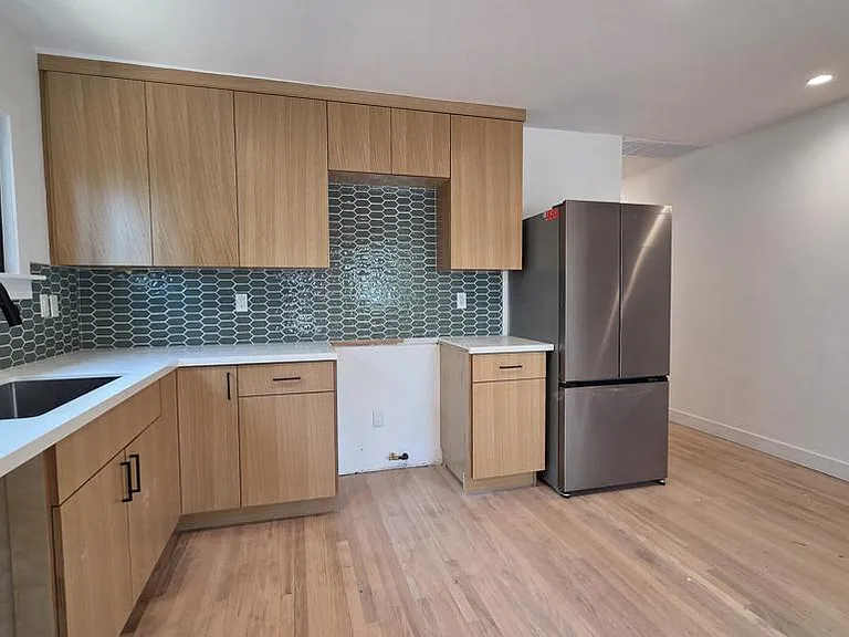 5163 El Rio Ave — Photo 2