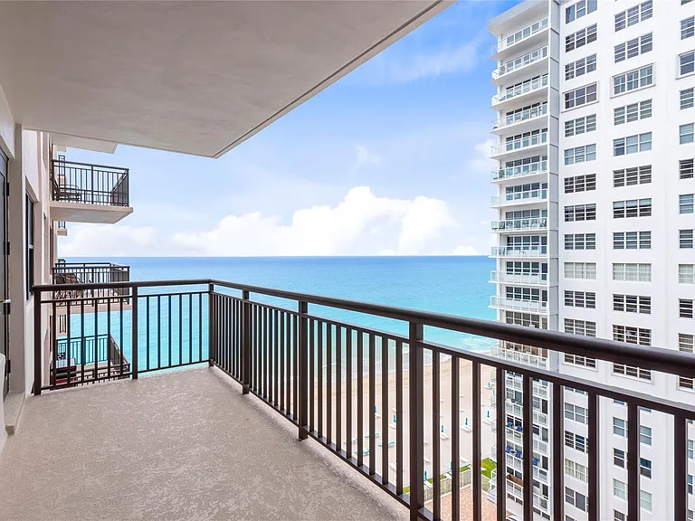 3800 Galt Ocean Dr #1108 — Photo 2