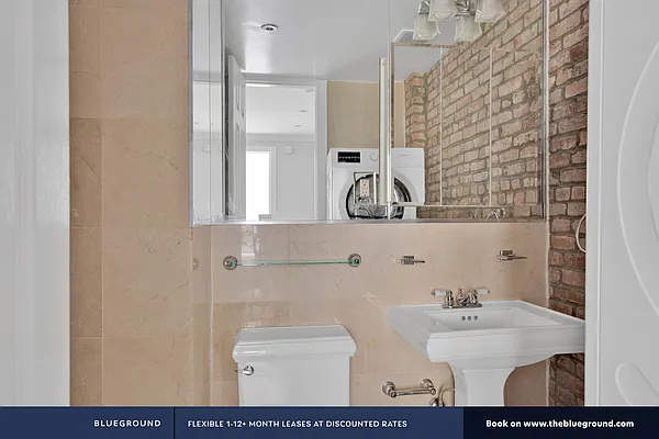 Rented by The Blueground | media 29