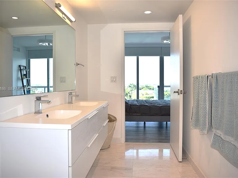 9940 W Bay Harbor Dr #6D — Photo 25