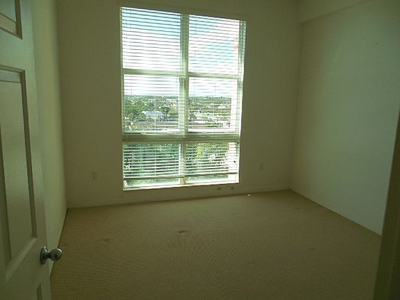 4th image of 804 E Windward Way Ph 9