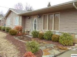 1115 Meadowlark Ln, Sevierville, TN 37862