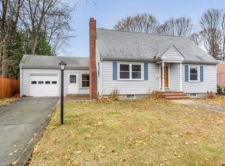27 Hilda Rd, Lynn, MA 01904