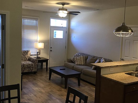 3rd image of 1900 N Severance St APT 4