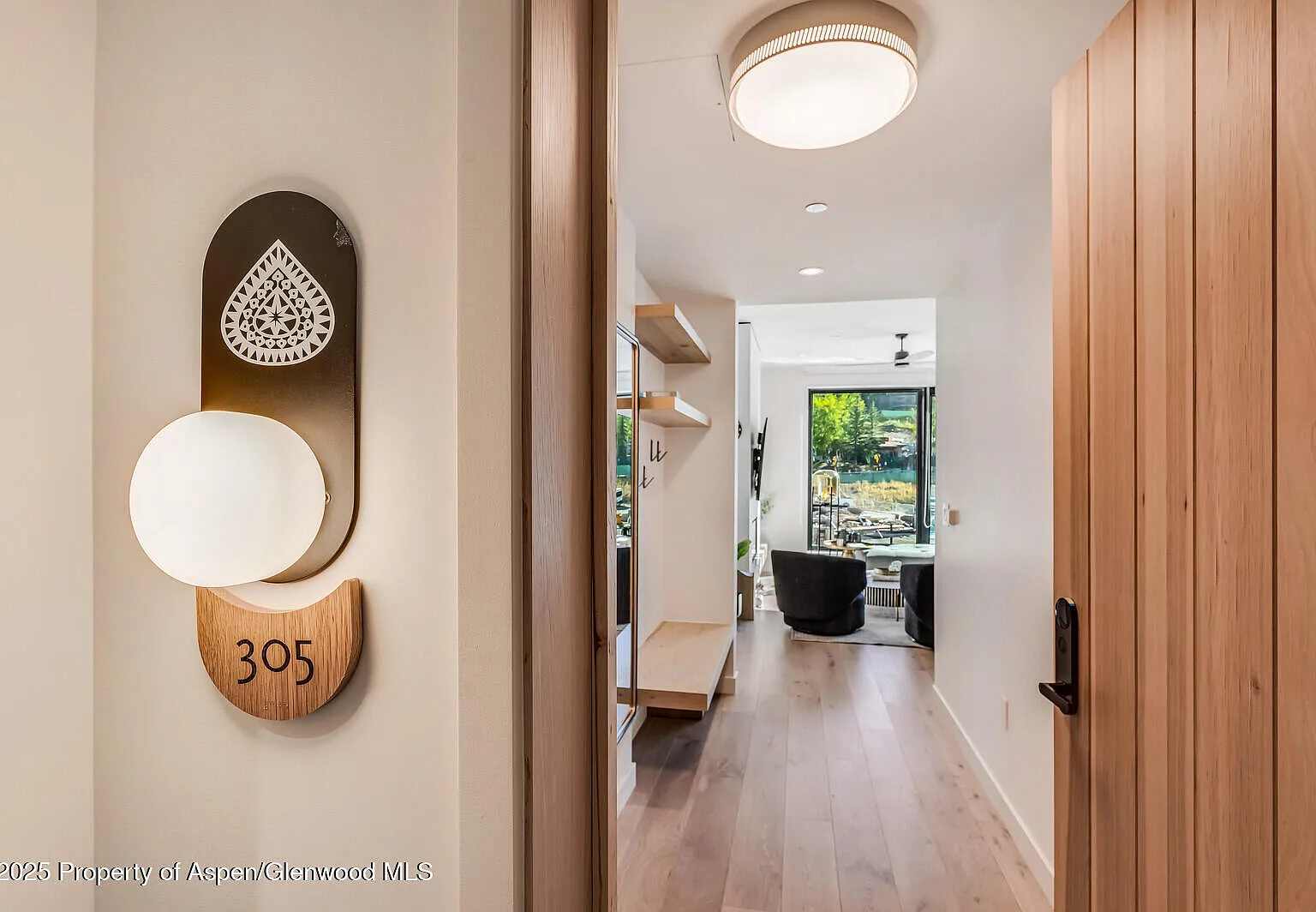 2 bed, 1012 sqft, $30,000 — Photo 2