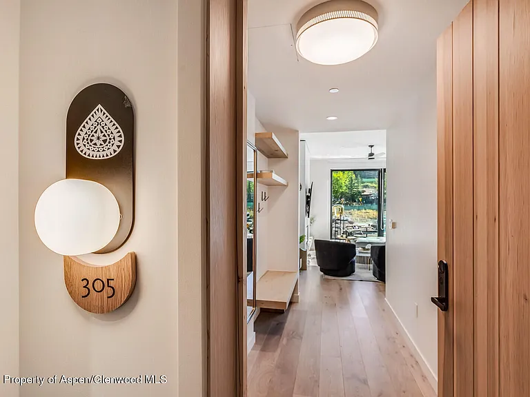 119 Wood Rd #305 — Photo 2