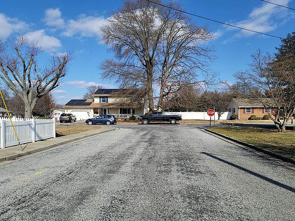 4th image of 5 Sunset Dr