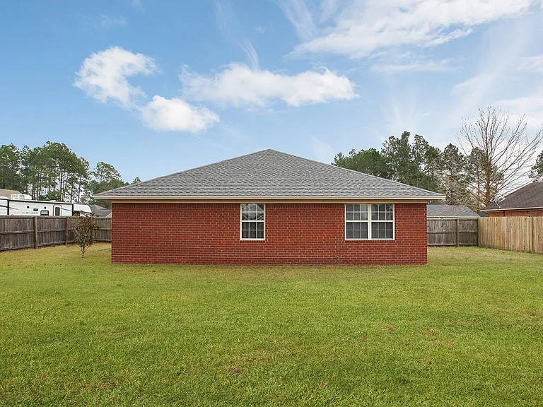 2115 Walberg Dr — Photo 48
