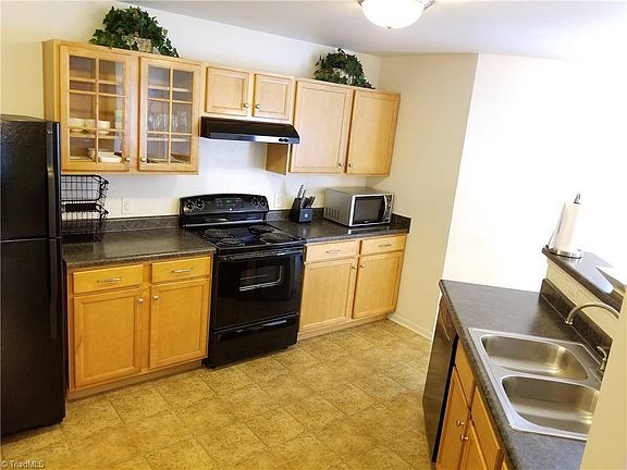 3rd image of 1314 Perga Ct