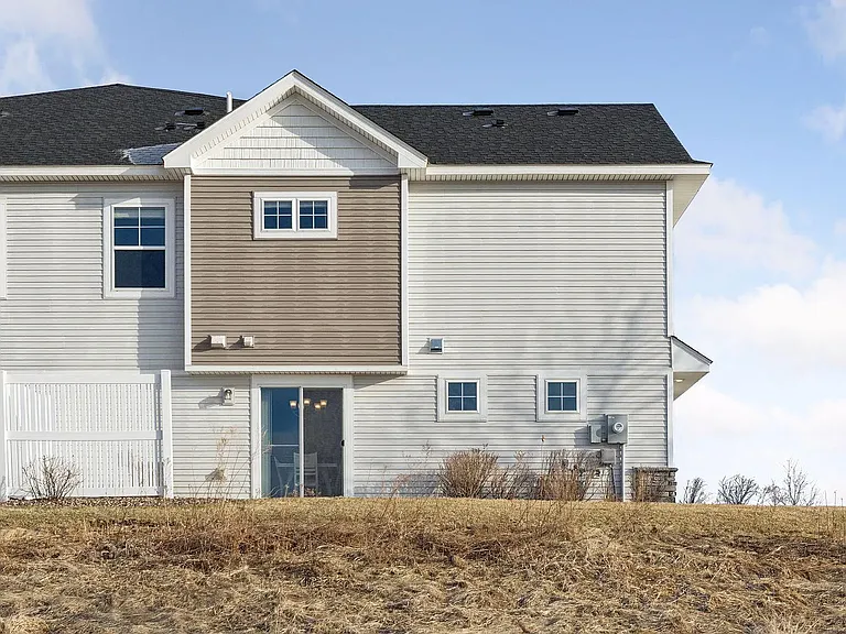 8067 Abercrombie Ln — Photo 17