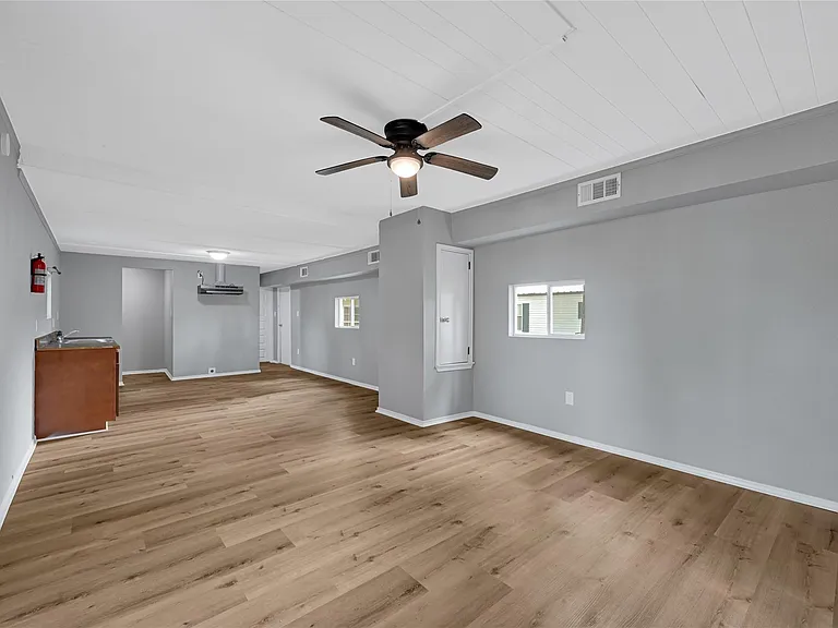 11719 S Spicewood Ln — Photo 3