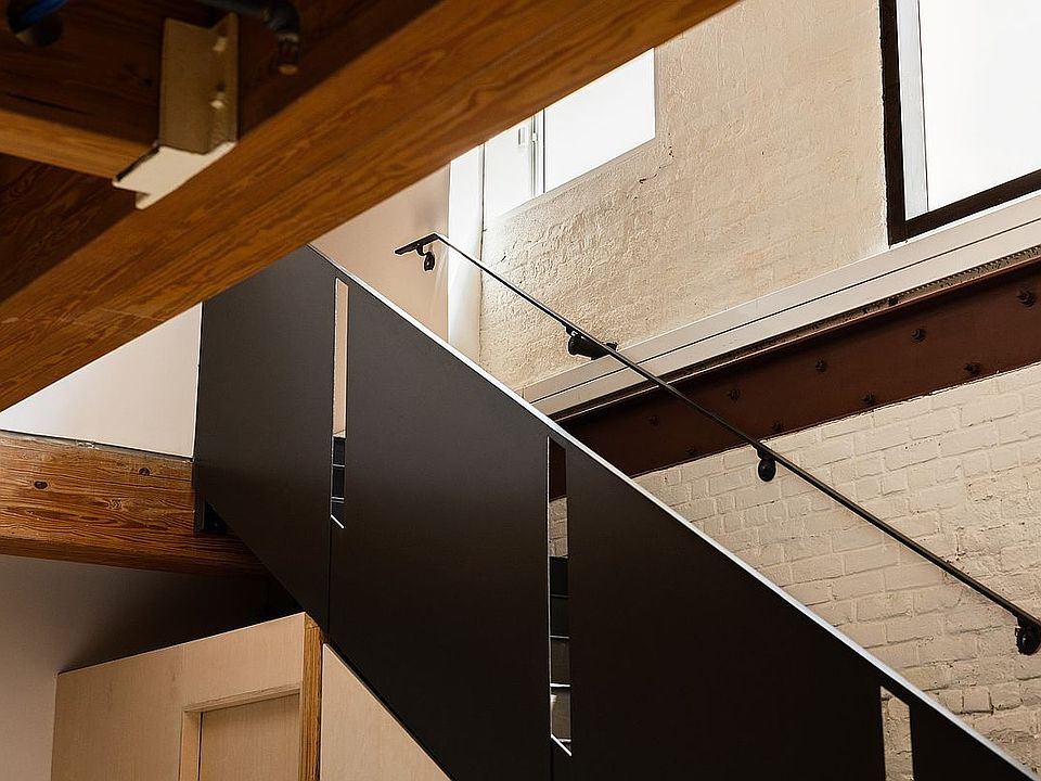 1st image of 136 Baxter St APT 1B