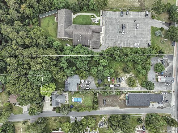 3rd image of 669 Flanders Road