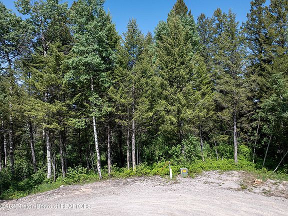 5th image of 241 Spurwood Dr