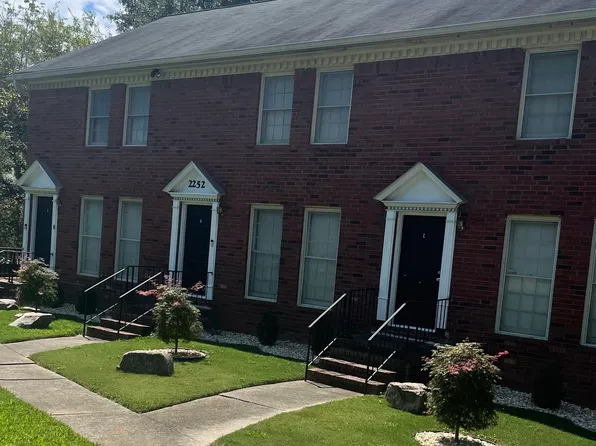 2252 Wexford Dr, Norcross, GA 30071