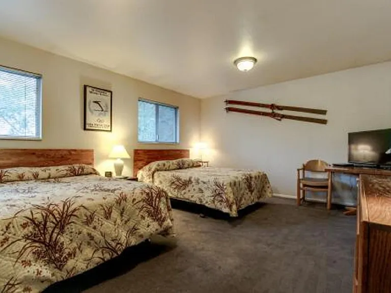 3300 E Fort Union Blvd — Photo 13