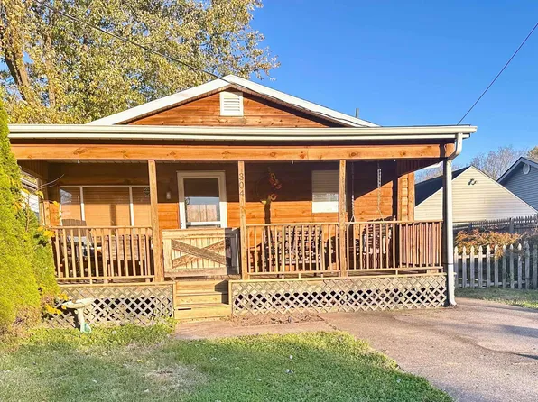 304 7th St, Huntington, WV 25705