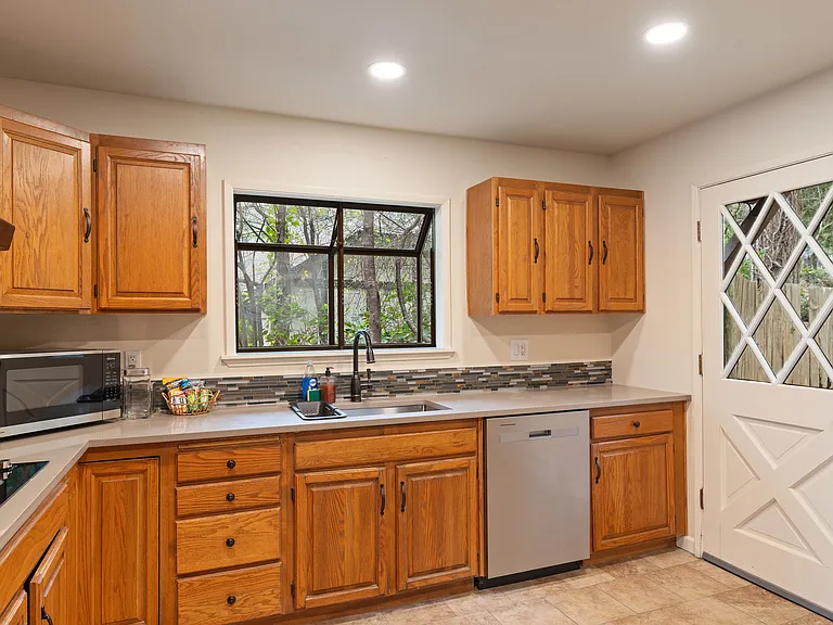 Lakeview Way NW — Photo 13