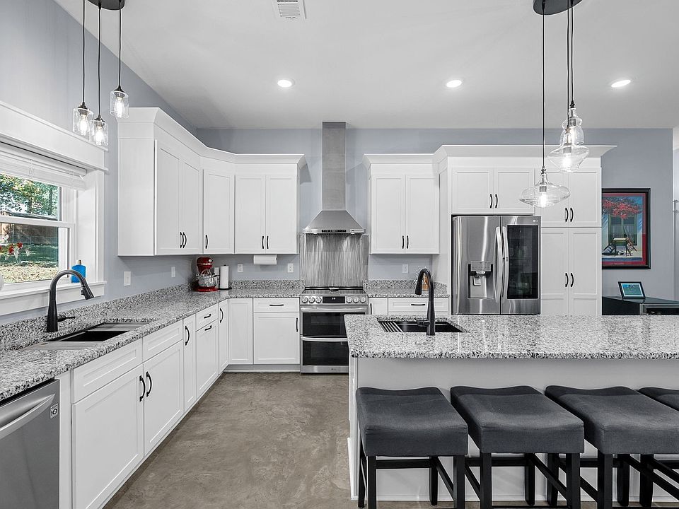 13th image of this home