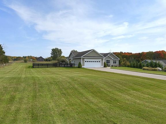 2nd image of 5330 Breeze Hill Dr