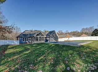 153 Collingswood Rd, Mooresville, NC 28117