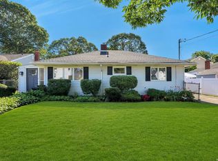 70 Cedar Dr, Massapequa, NY 11758
