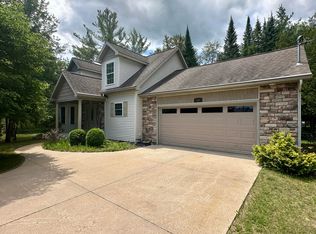 105 Evergreen Dr, Grayling, MI 49738
