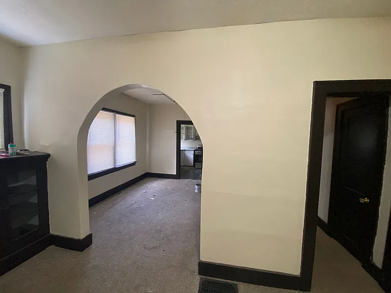 3907 Northwestern Pkwy. — Photo 3