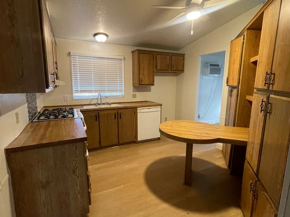 1846 N Chateau Fresno Ave