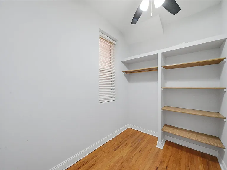 2125 W 18th Pl #1F — Photo 10
