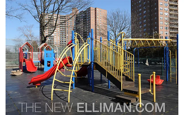 Sold by Douglas Elliman | media 24