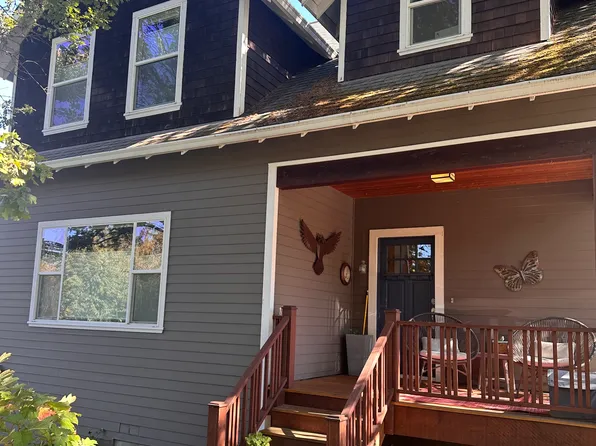 4030 Stonegate Dr, Hood River, OR 97031