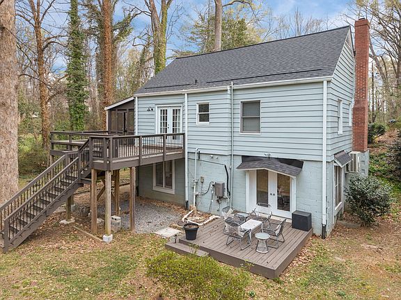 2nd image of 2811 Gordon St